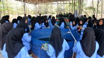 Belajar Pengelolaan Lahan Bekas Tambang, Siswa SMK IT Jamalullail Eksplorasi Kampoeng Reklamasi Air Jangkang PT TIMAH 